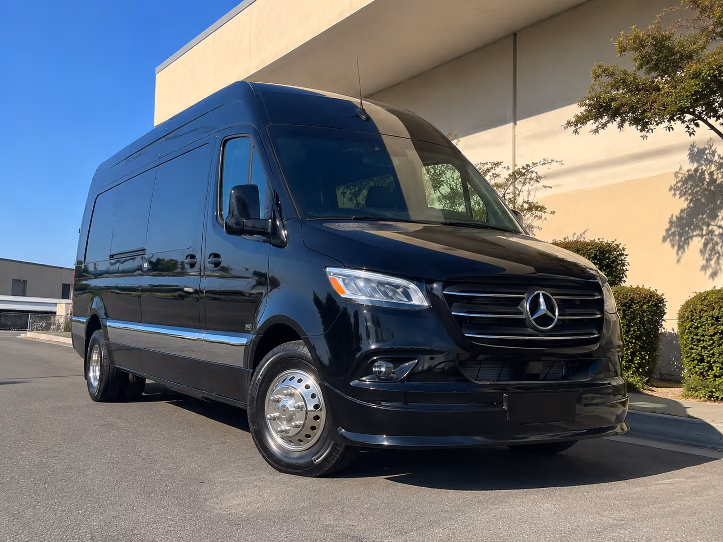 find the perfect transportation for your next corporate event 3